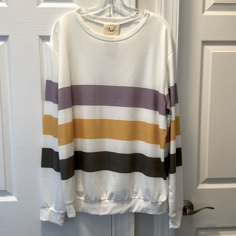 Fantastic Fawn top, size medium, NWT